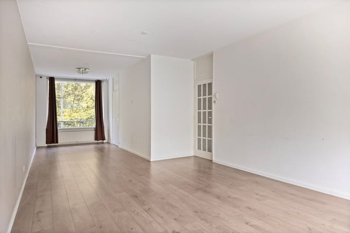 Photo 8 of Vincent van Goghstraat 30