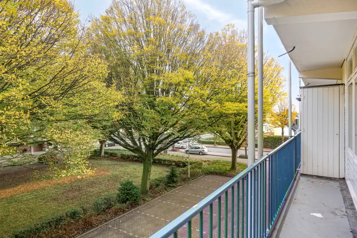 Photo 12 of Vincent van Goghstraat 30