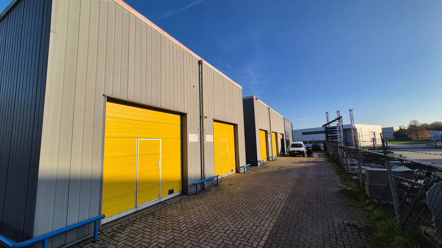 Bekijk foto 3 van Paardemaat 25-L