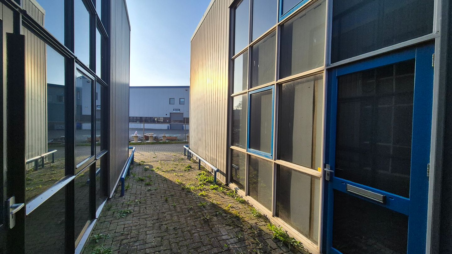 Bekijk foto 5 van Paardemaat 25-L