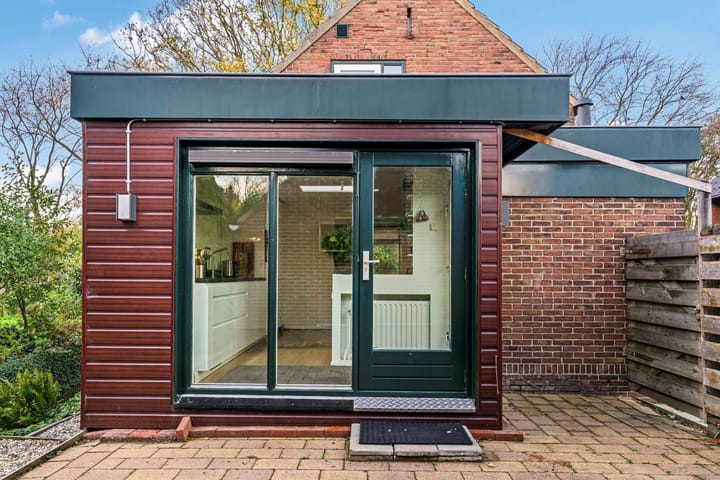 Photo 21 of Aalsmeerderweg 16