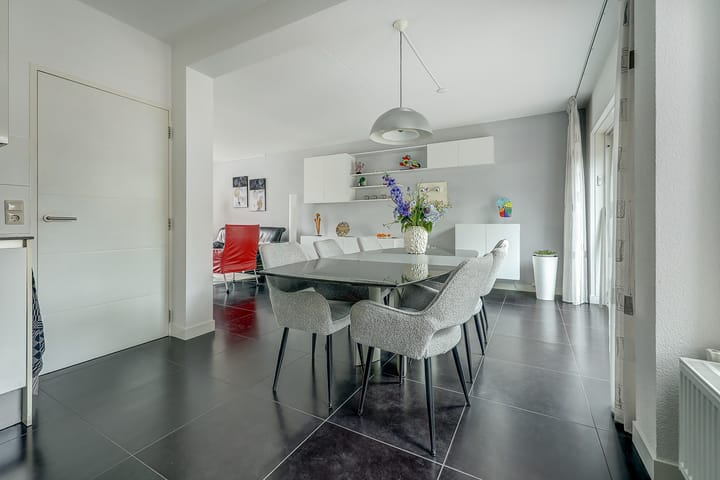 Photo 7 of Van Agtlaan 15