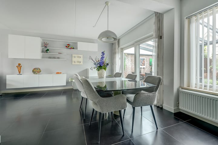 Photo 8 of Van Agtlaan 15