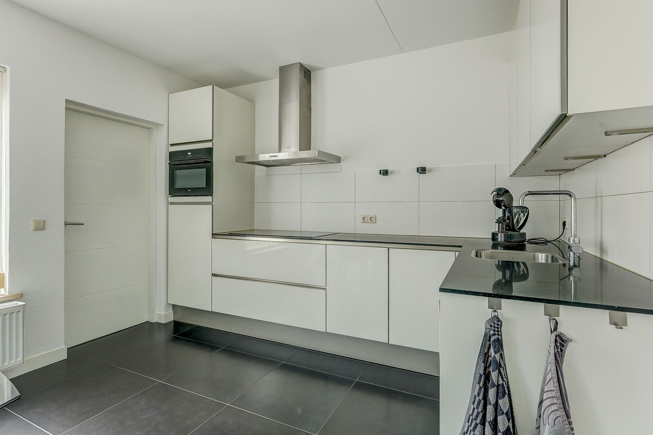 Foto 12 van Van Agtlaan 15