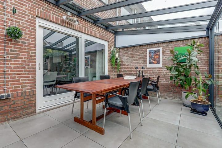 Photo 16 of Van Agtlaan 15