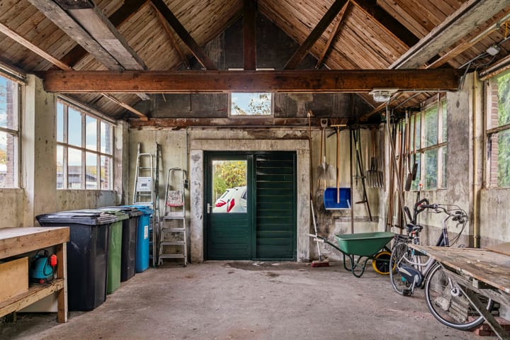 Photo 26 of Aalsmeerderweg 16