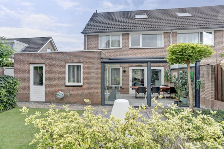 Photo 40 of Van Agtlaan 15