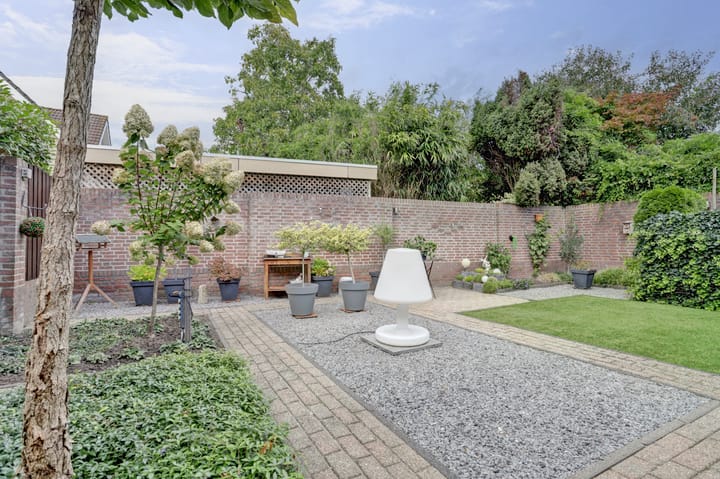 Photo 42 of Van Agtlaan 15