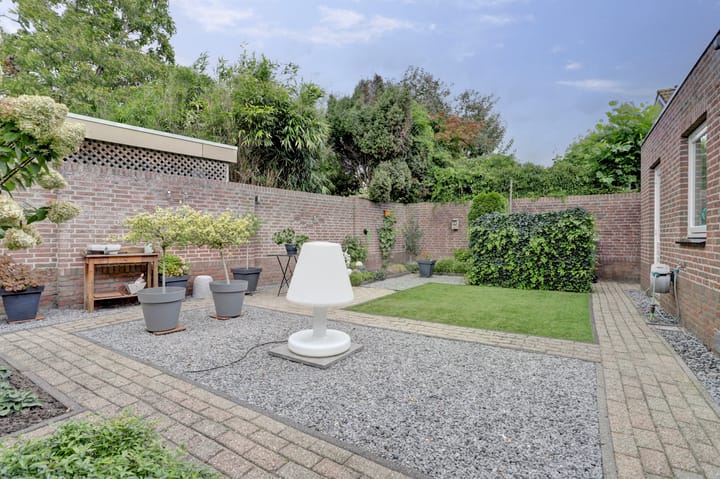 Photo 43 of Van Agtlaan 15