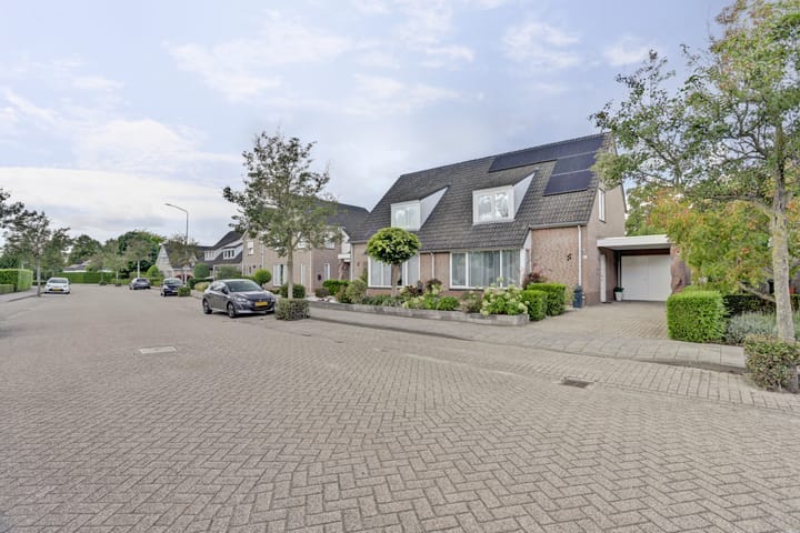 Photo 49 of Van Agtlaan 15