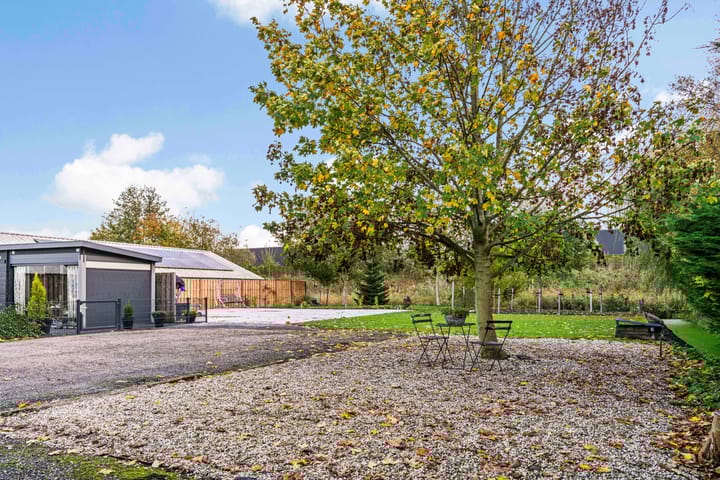 Photo 28 of Aalsmeerderweg 16