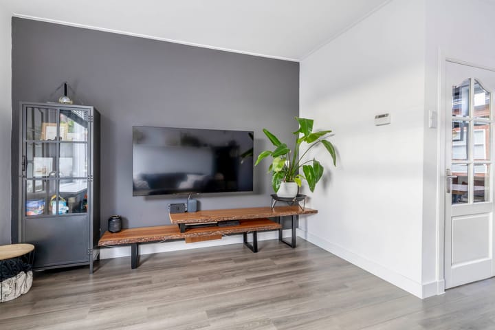 Foto 11 van Mr. de Fremerystraat 33