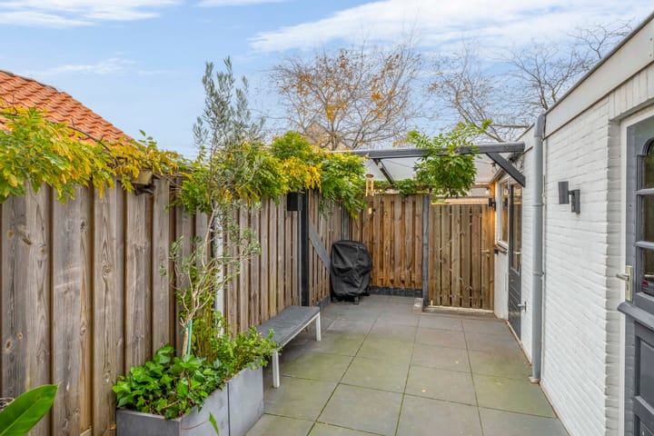 Foto 18 van Mr. de Fremerystraat 33