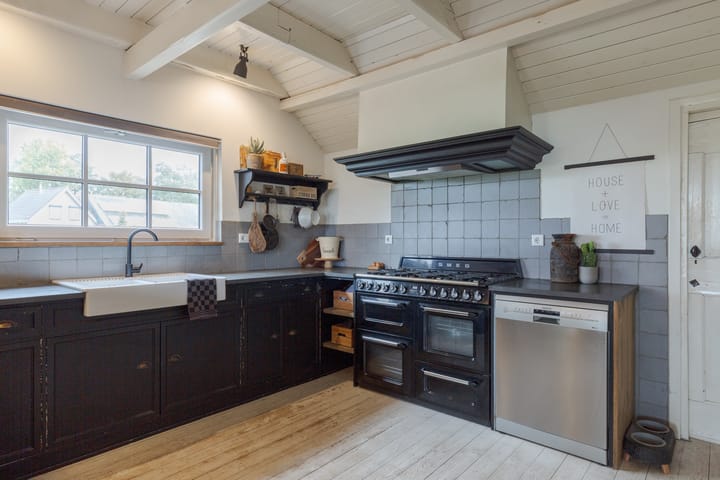 Photo 10 of Hoofdweg 31