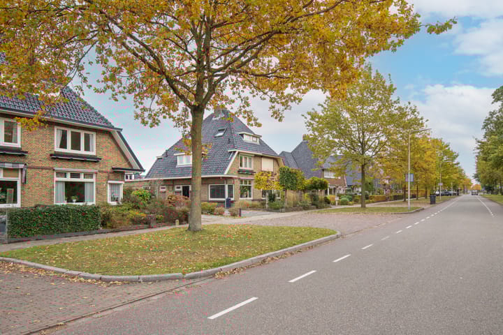 Photo 38 of Stationsweg West 7