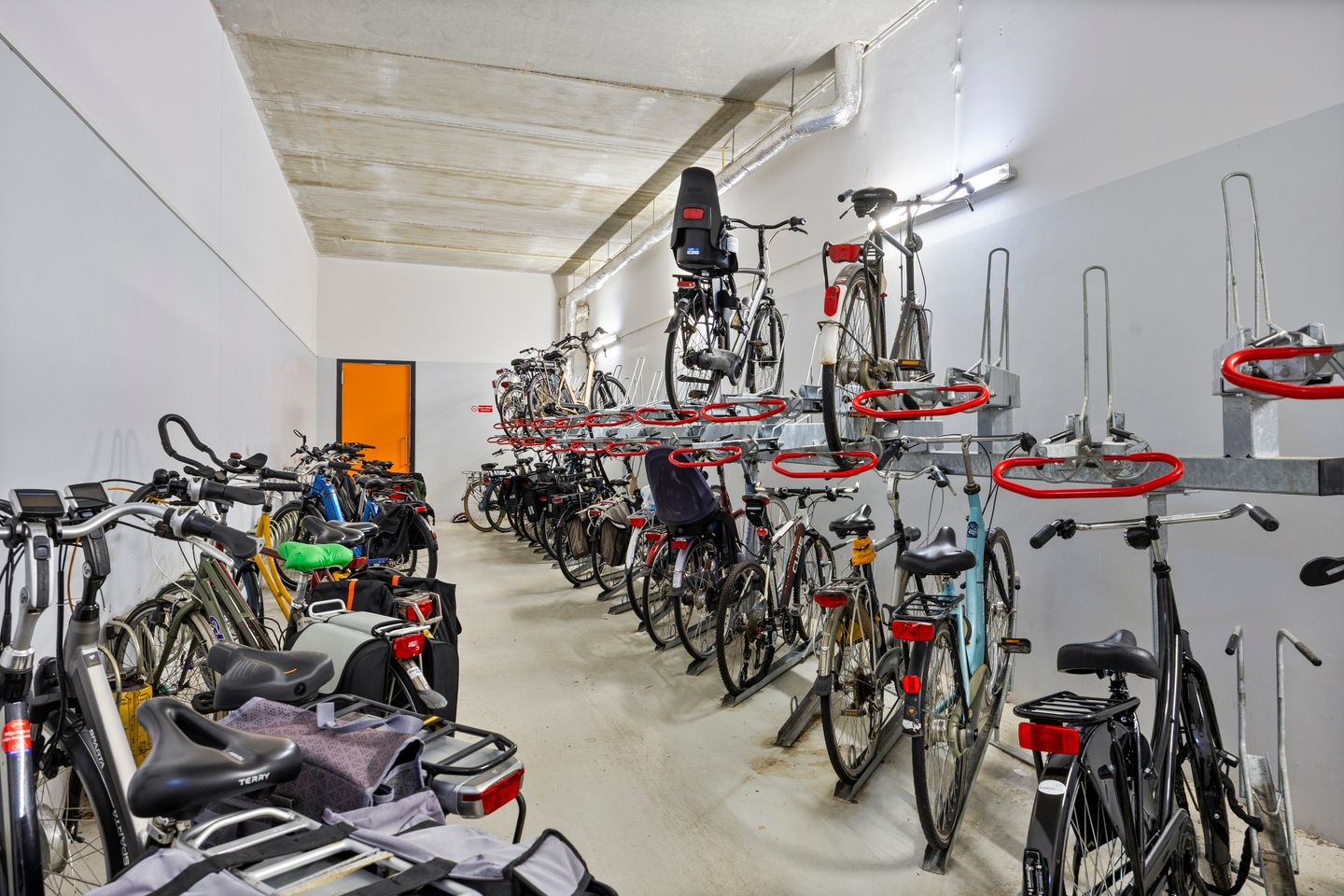 Photo 25 of Siersteenlaan 468-23