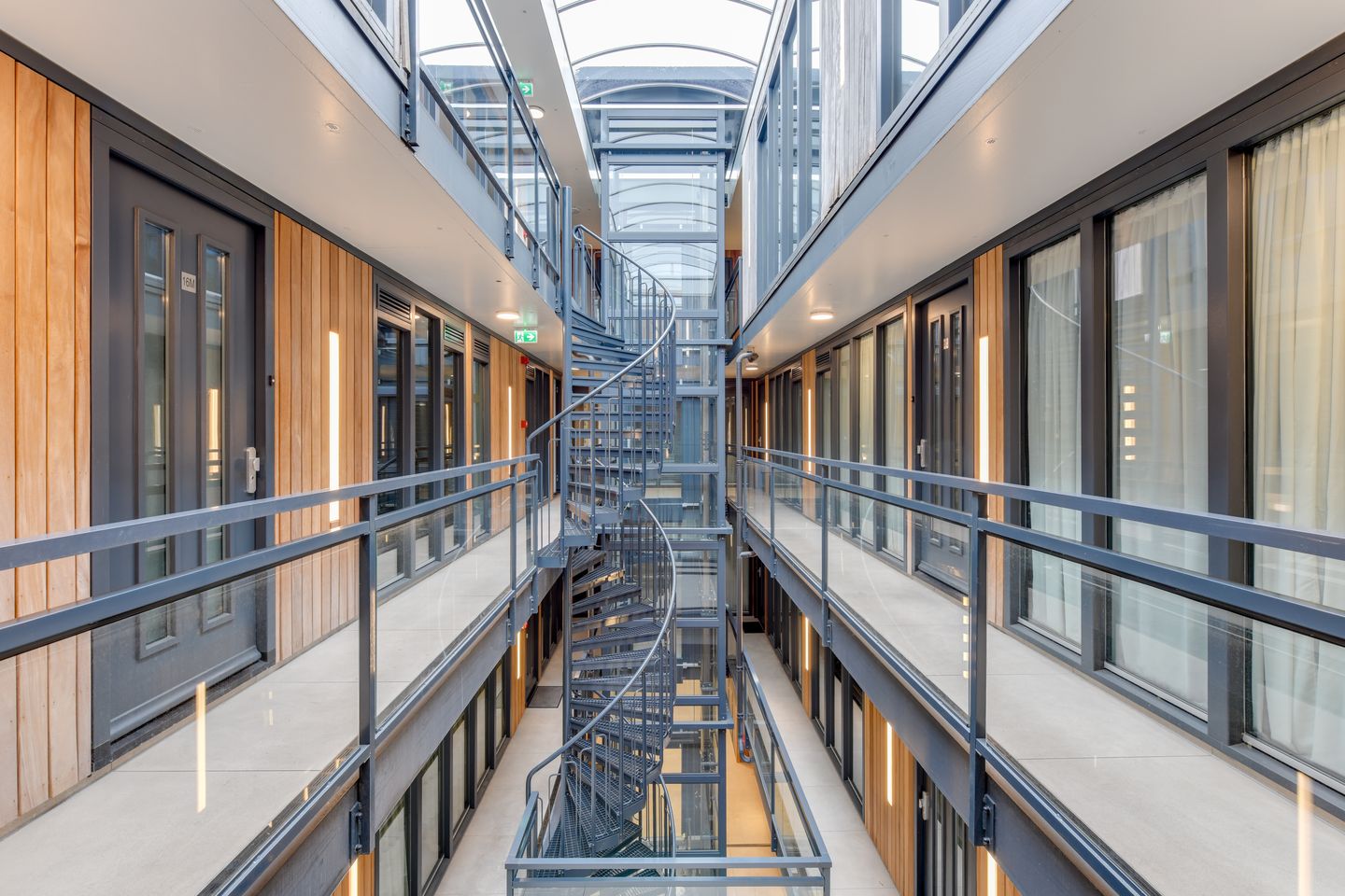 Foto 25 van Koningsweg 16-L