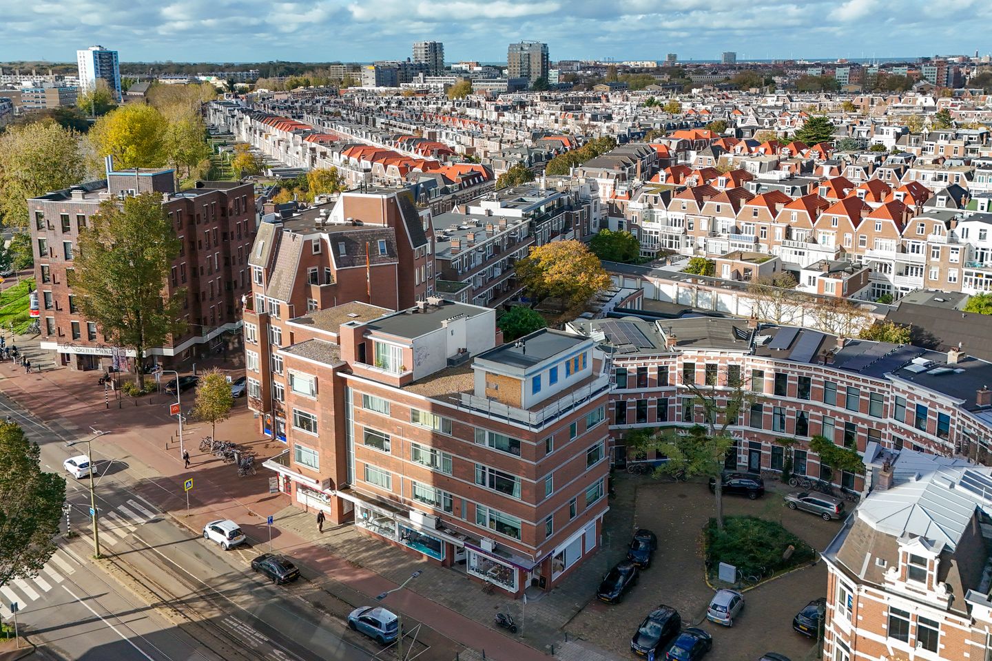 View photo 2 of Laan van Meerdervoort 197