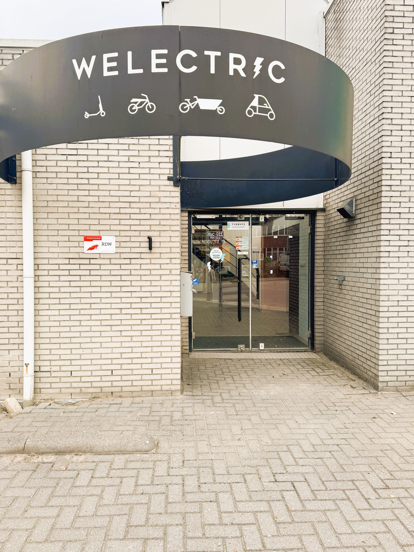 Bekijk foto 3 van Nijverheidslaan 1