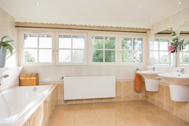 Photo 35 of Batsdijk 22