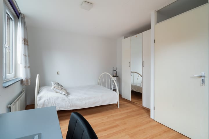 Photo 31 of Van Miereveltstraat 55