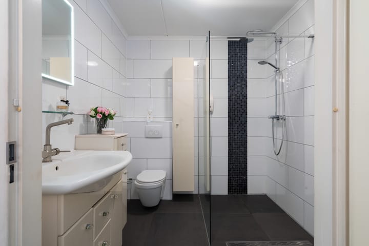 Photo 34 of Van Miereveltstraat 55