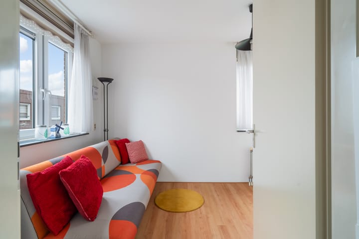 Photo 42 of Van Miereveltstraat 55