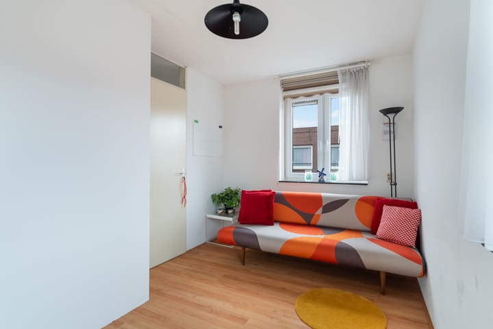 Photo 43 of Van Miereveltstraat 55