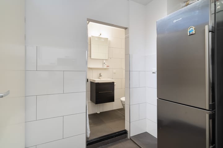 Photo 48 of Van Miereveltstraat 55