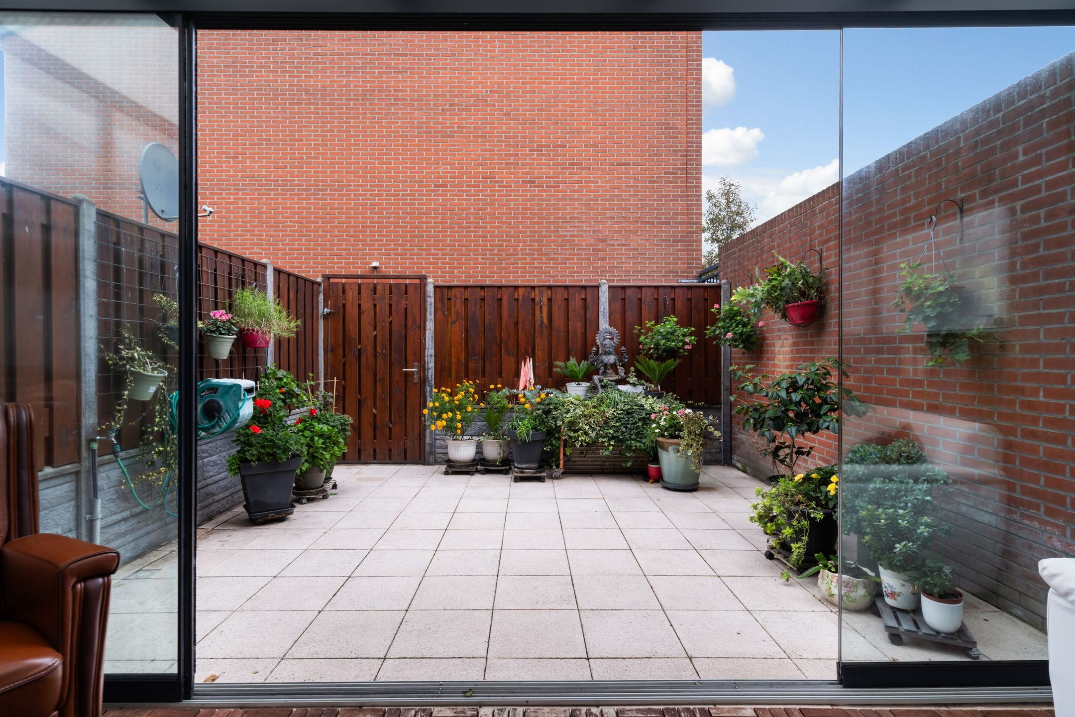 Photo 51 of Van Miereveltstraat 55