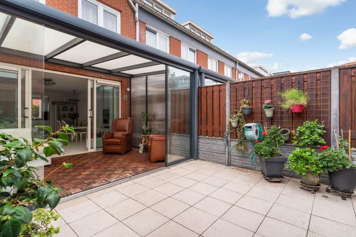 Photo 54 of Van Miereveltstraat 55