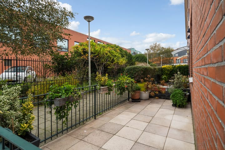 Photo 56 of Van Miereveltstraat 55