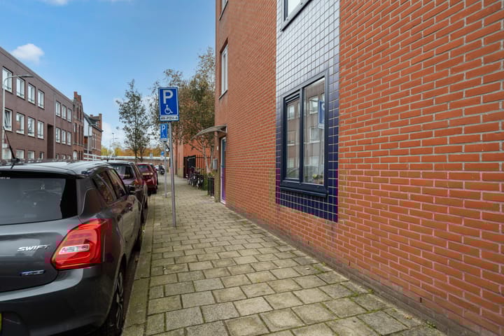 Photo 60 of Van Miereveltstraat 55