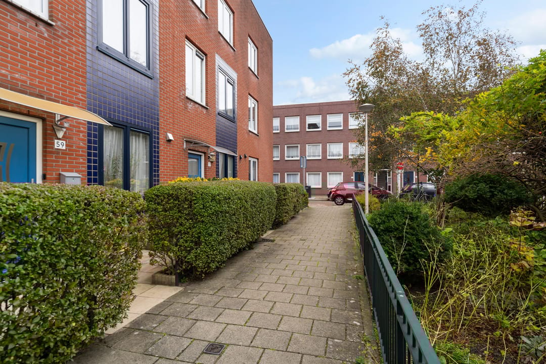 Photo 62 of Van Miereveltstraat 55