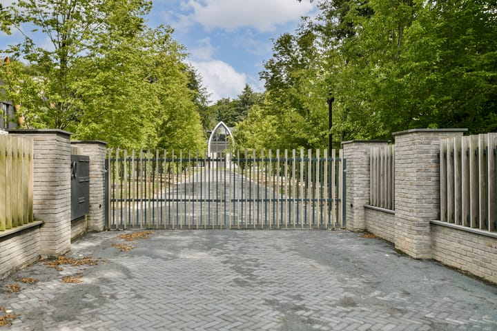 Photo 28 of Hoefloo 20-D