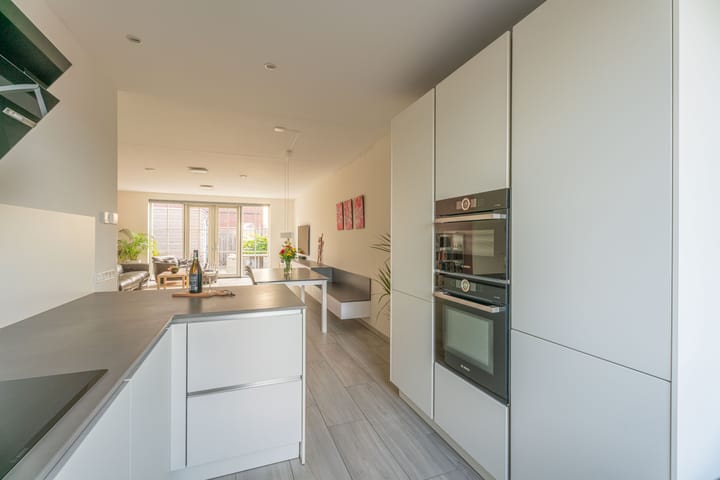 Foto 10 van Hyacint 67