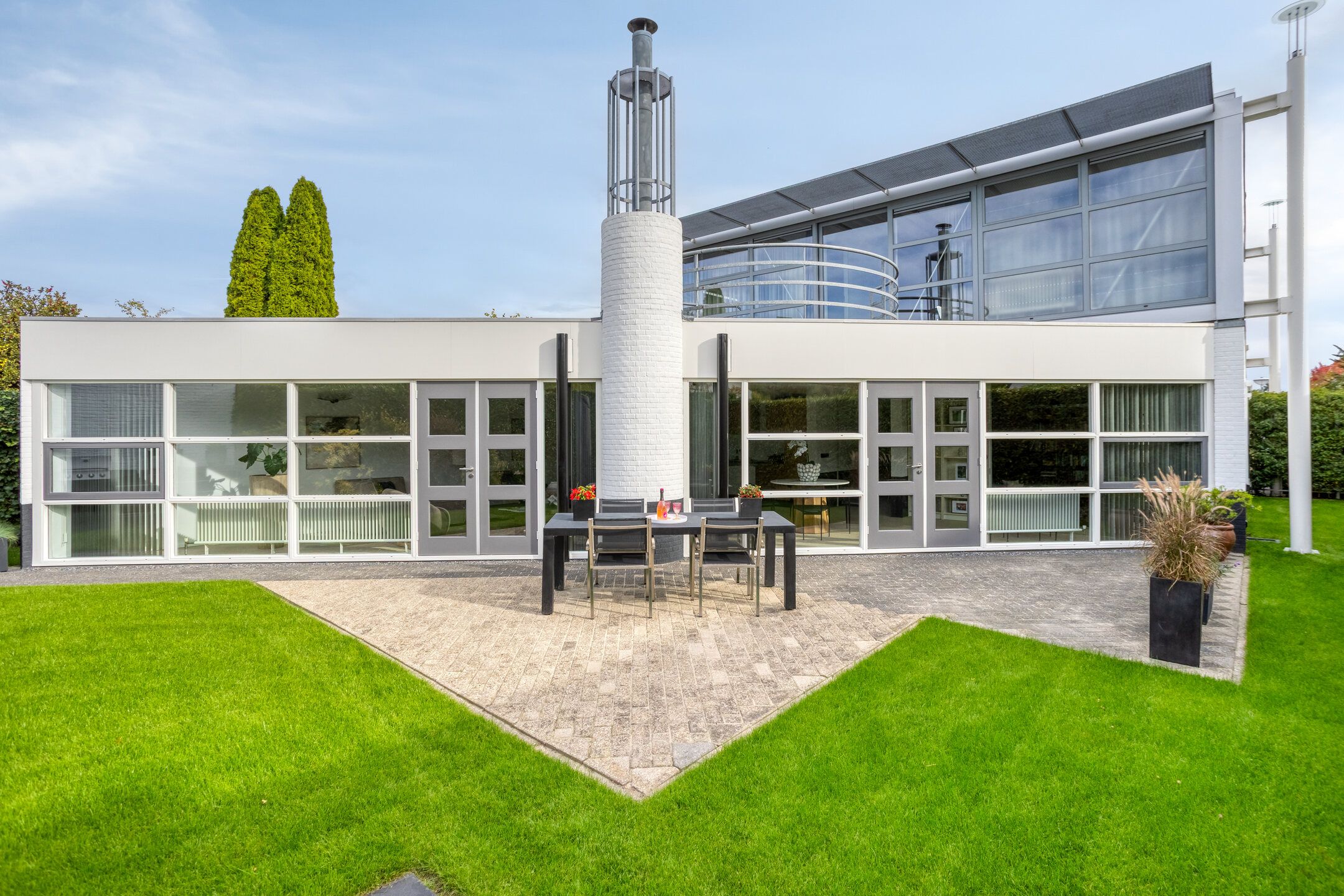 264.jpg?options=width=2160