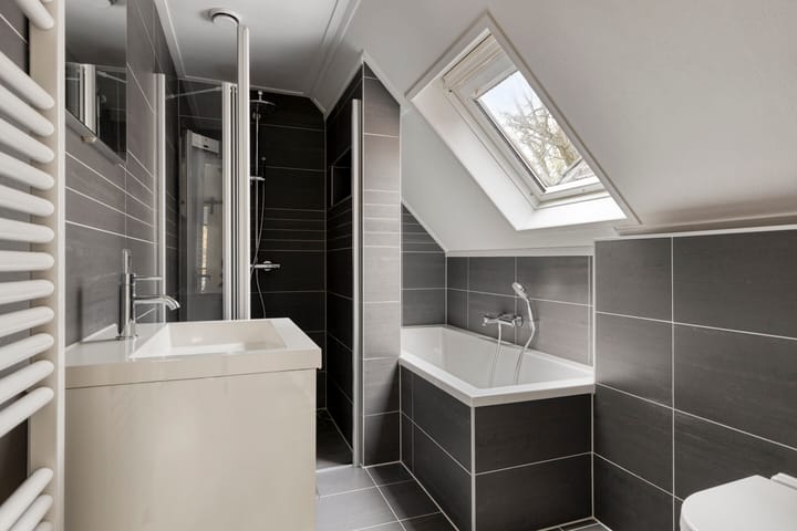 Photo 32 of Oostsingel 140