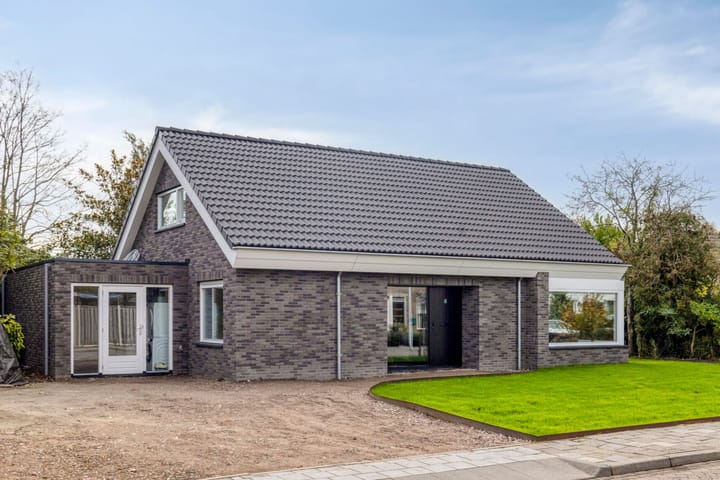 Photo 3 of Saartje Arnoldistraat 8