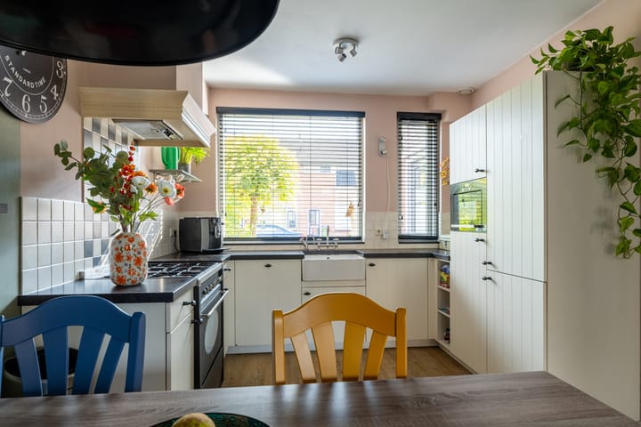 Photo 2 of Van Hogendorpstraat 13