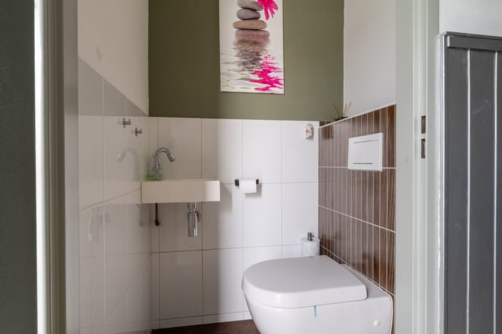 Photo 8 of Van Hogendorpstraat 13