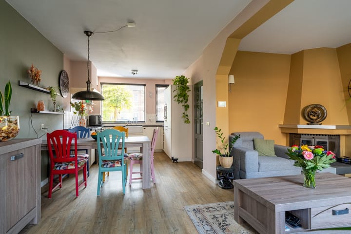 Photo 10 of Van Hogendorpstraat 13