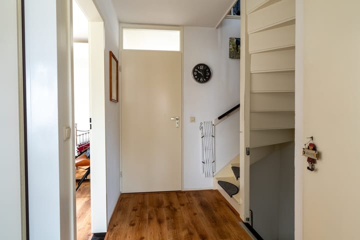 Photo 13 of Van Hogendorpstraat 13