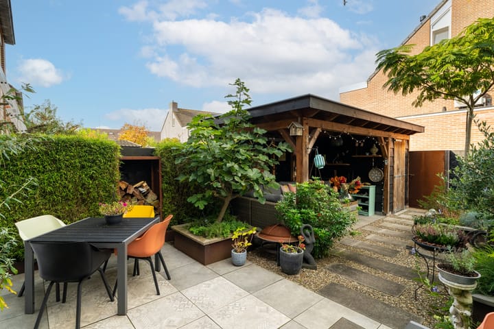 Photo 26 of Van Hogendorpstraat 13