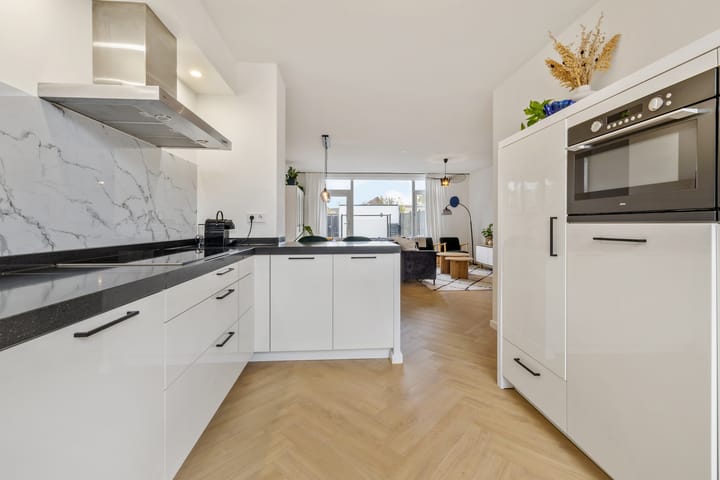 Foto 14 van Helmondstraat 40