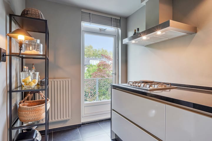 Photo 15 of Hertog Janstraat 2