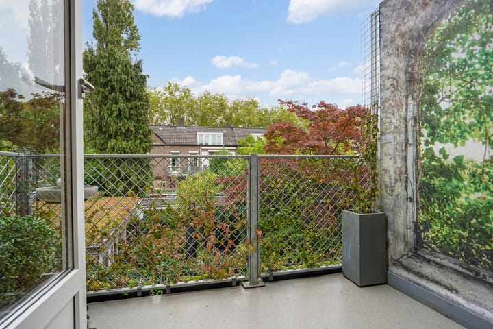 Photo 18 of Hertog Janstraat 2