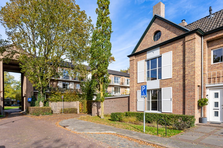 Photo 35 of Hertog Janstraat 2