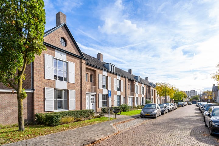 Photo 36 of Hertog Janstraat 2