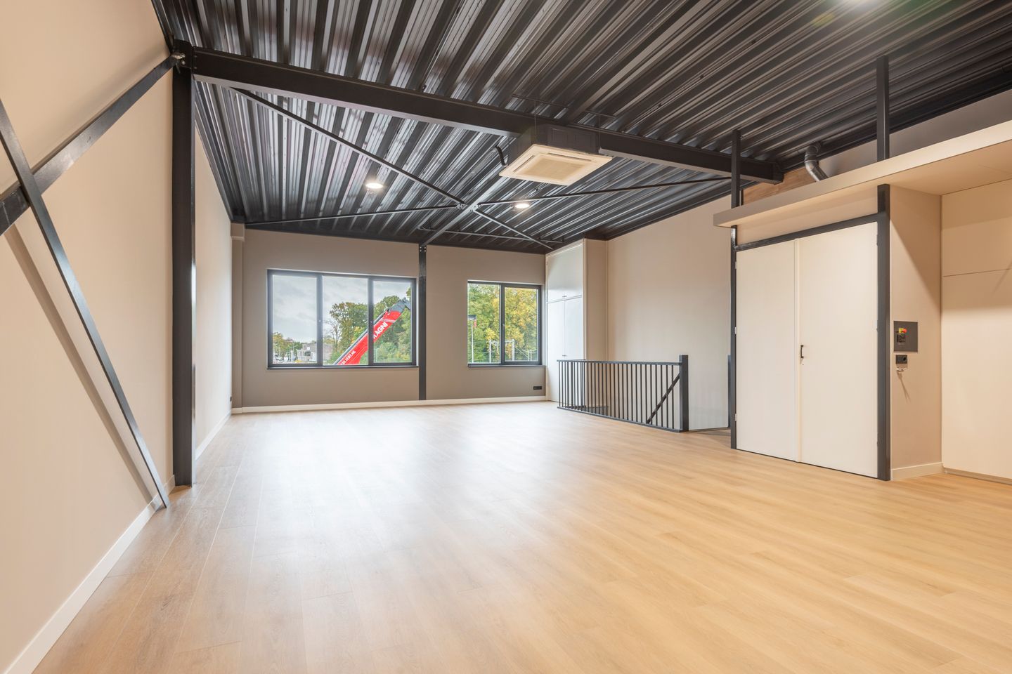 View photo 3 of Verlengde Parallelweg 4-24